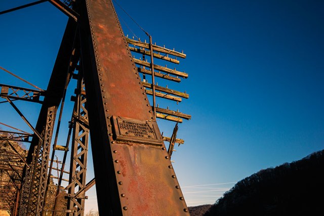 Bridge mountain sky 02